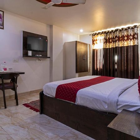 Hotel The Amour Dx Near Igi Airport Delhi New Delhi Bagian luar foto