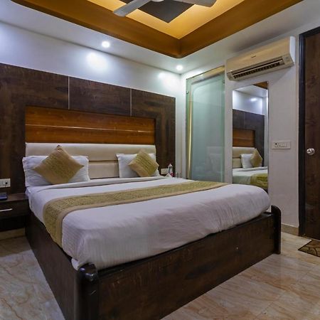 Hotel The Amour Dx Near Igi Airport Delhi New Delhi Bagian luar foto