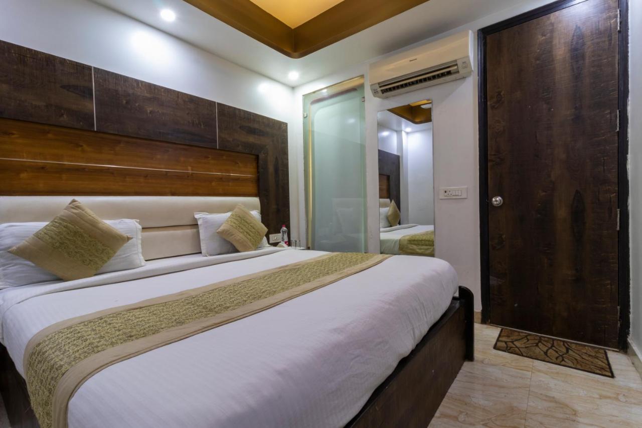 Hotel The Amour Dx Near Igi Airport Delhi New Delhi Bagian luar foto