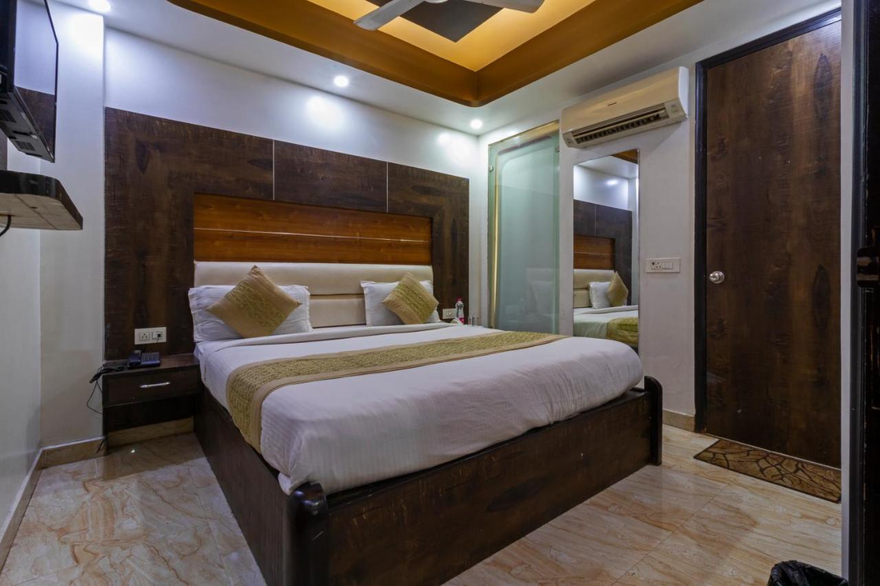 Hotel The Amour Dx Near Igi Airport Delhi New Delhi Bagian luar foto