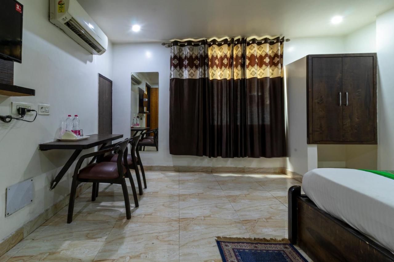 Hotel The Amour Dx Near Igi Airport Delhi New Delhi Bagian luar foto