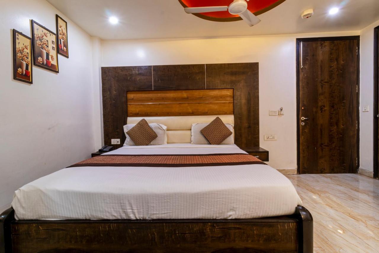 Hotel The Amour Dx Near Igi Airport Delhi New Delhi Bagian luar foto